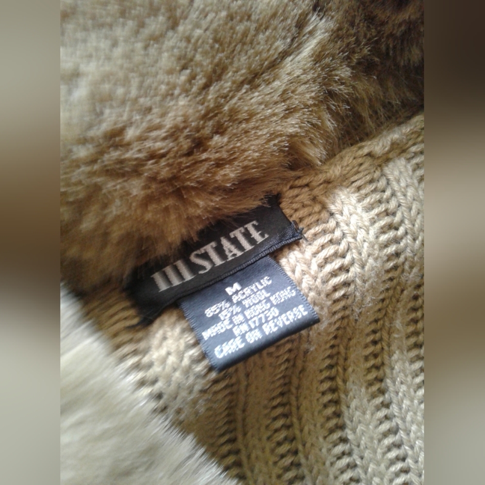 Sweater - Picture 3 of 4